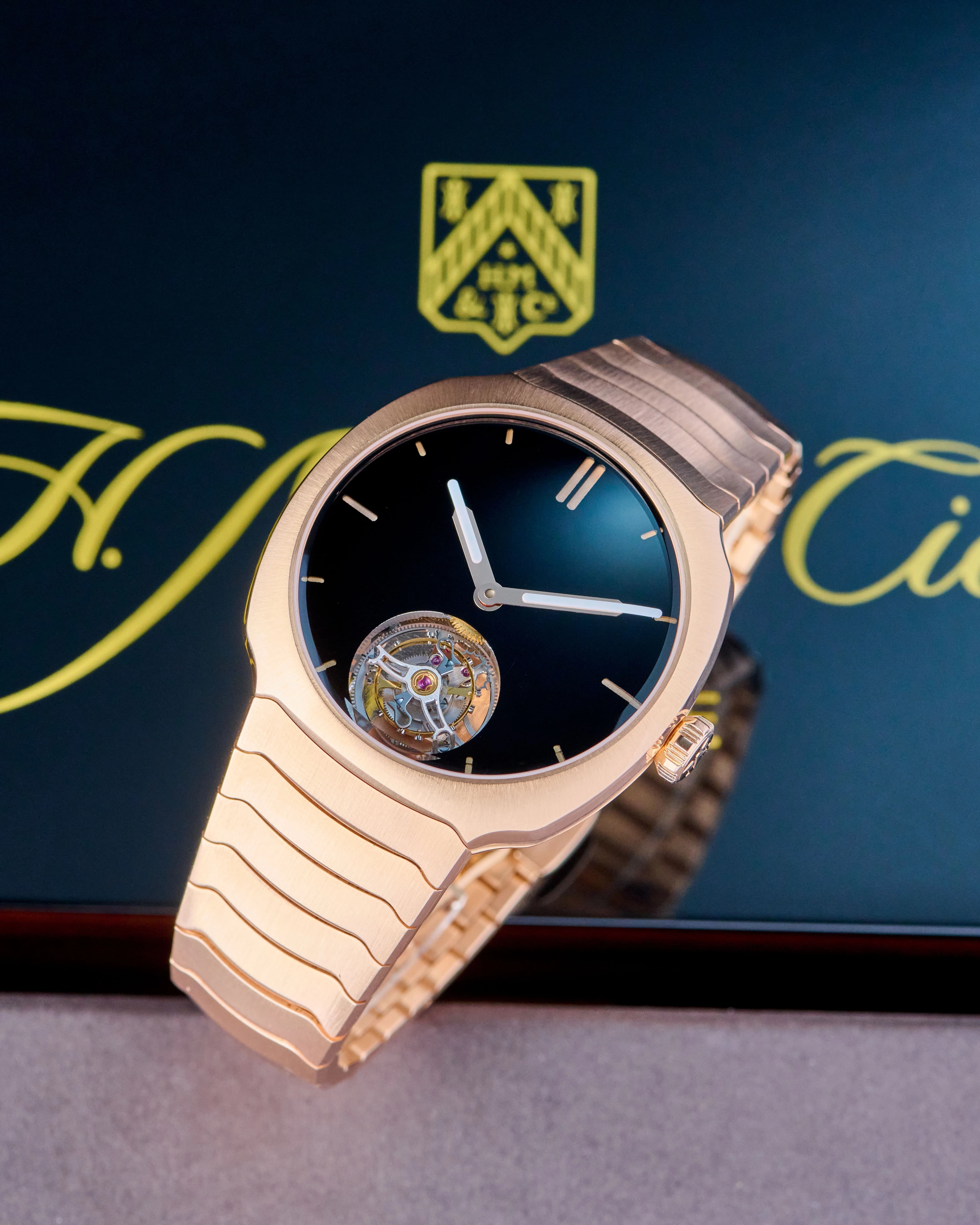Featured image for H. Moser & Cie. 6804-0400 Streamliner Tourbillon Vantablack Review