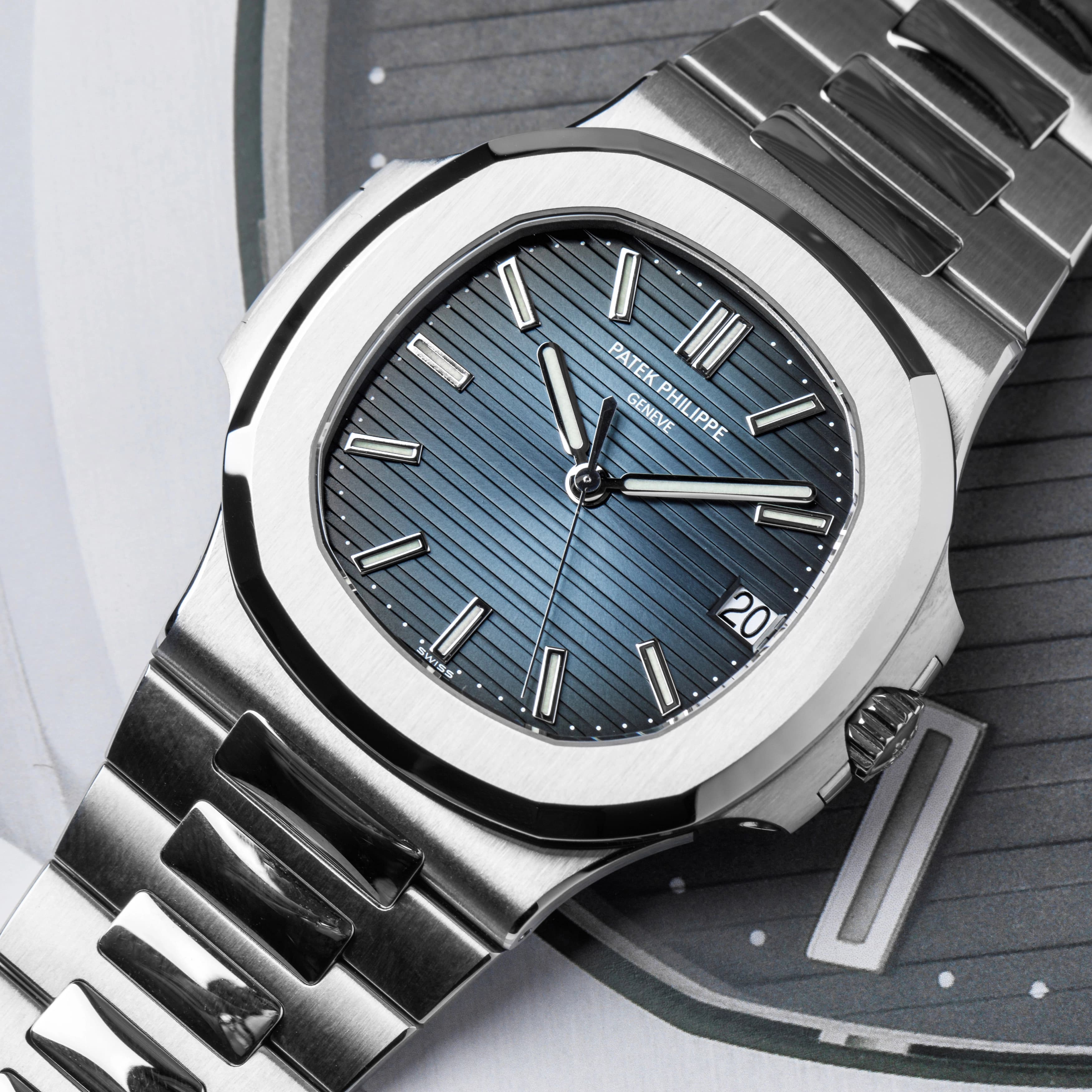 Featured image for Integrated Bracelet Sports Watches: Are Collectors Over Them?