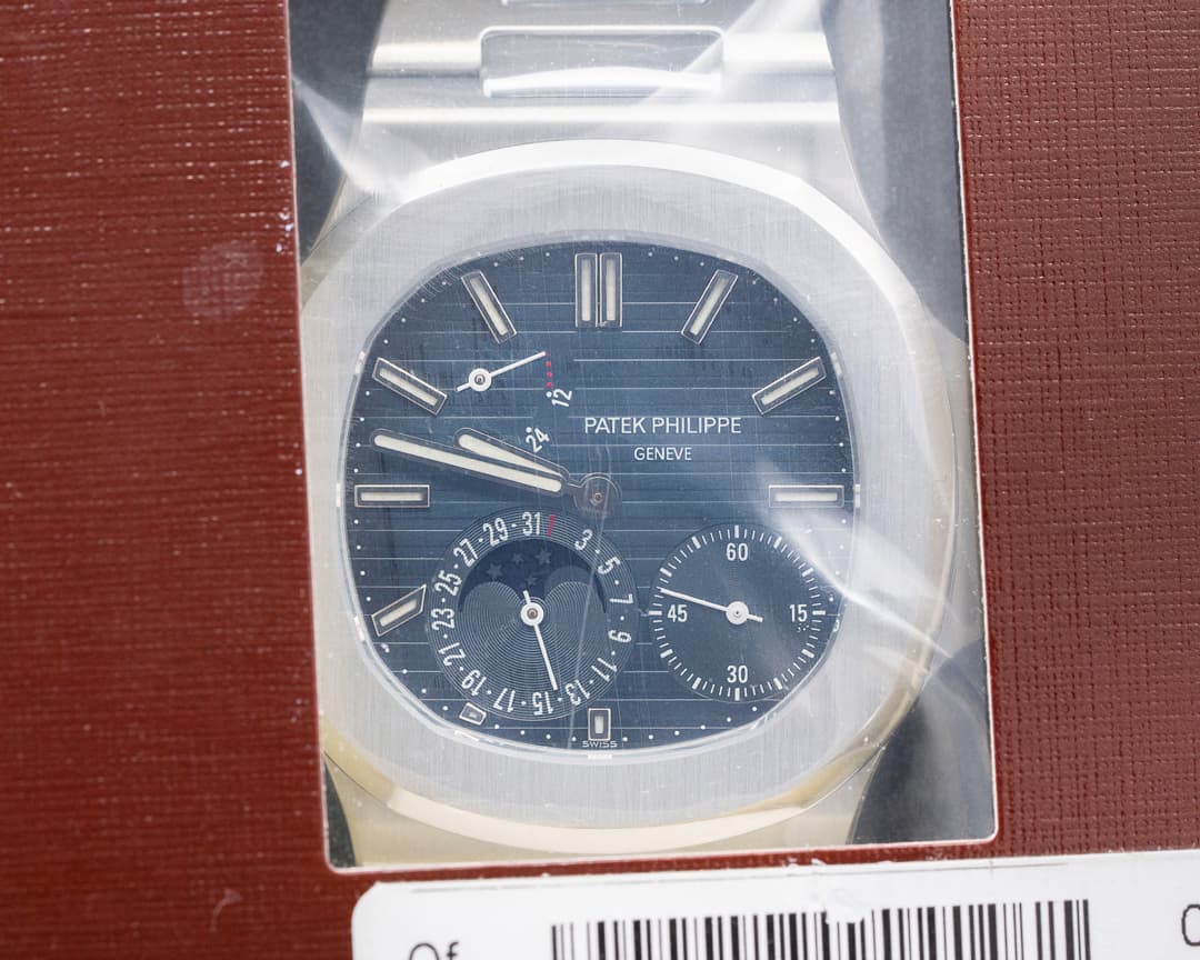 Patek Philippe 3712/1A Nautilus SS Blue Dial DOUBLE SEALED