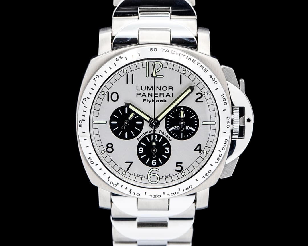 Panerai PAM00060 Luminor Chrono Flyback Titanium Panda Dial