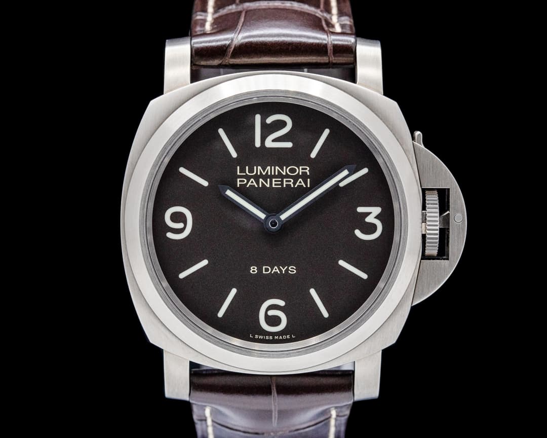 Panerai PAM00562 Luminor Base 8 Days Titanium Black Dial