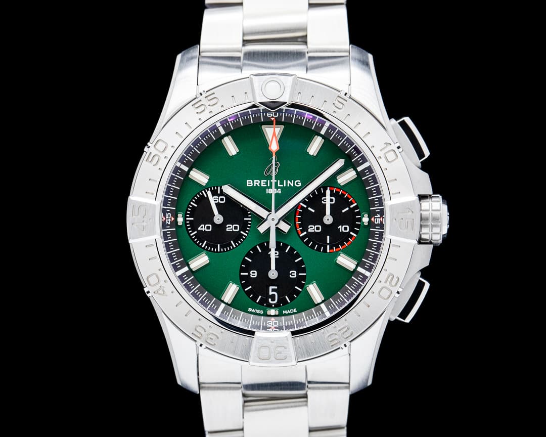 Breitling Avenger B01 Chronograph 42 SS Green Dial