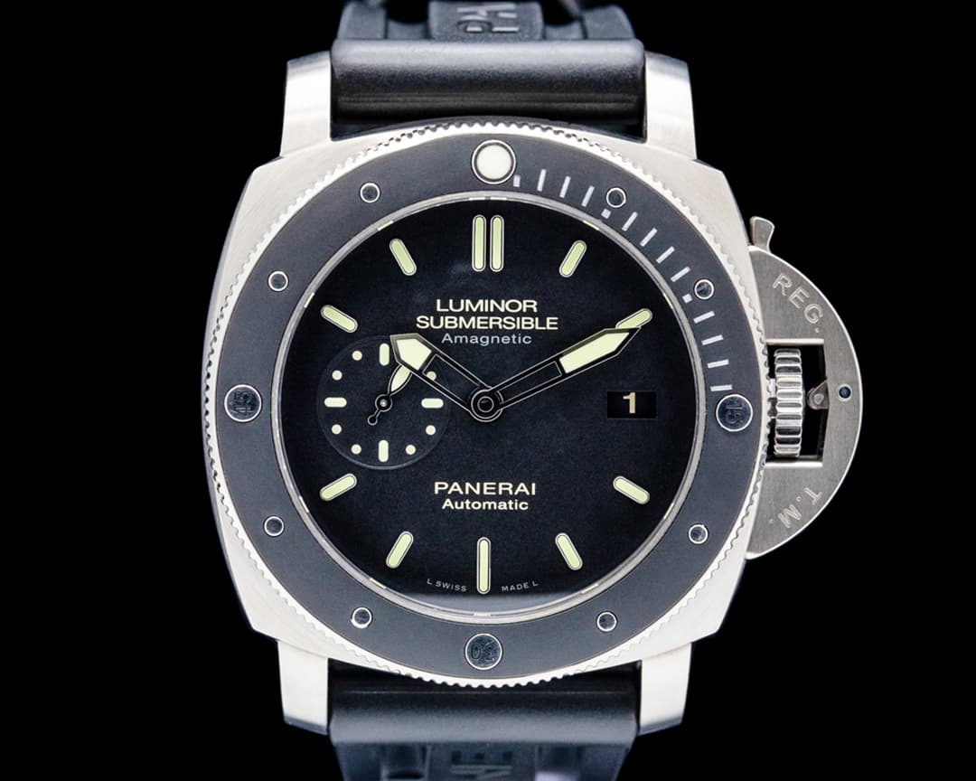 Panerai PAM00389 Luminor Submersible 1950 Amagnetic Titanium Black Dial
